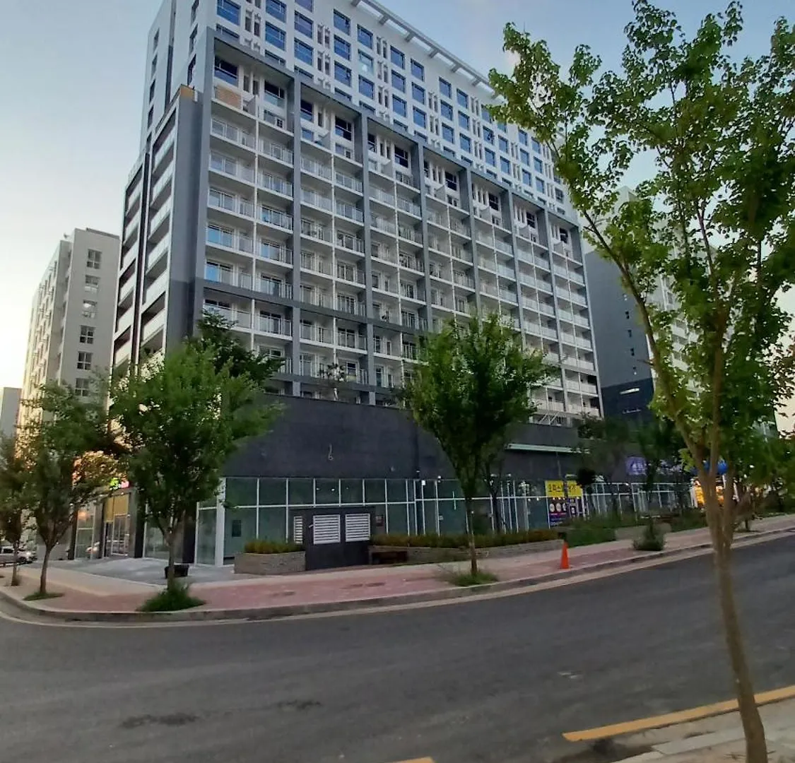 *** Aparthotel 인천공항 운서역 센트럴시티 호탤 Korsel
